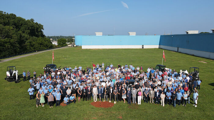 Doosan Bobcat Statesville employees, officials and community members at groundbreaking