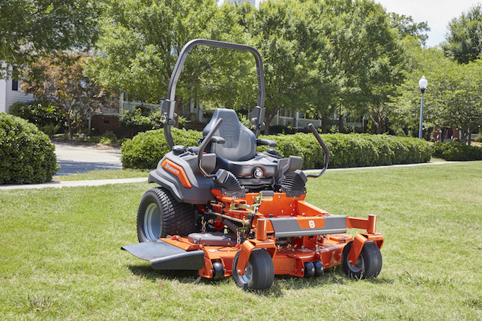 Husqvarna zero outlet turn mower